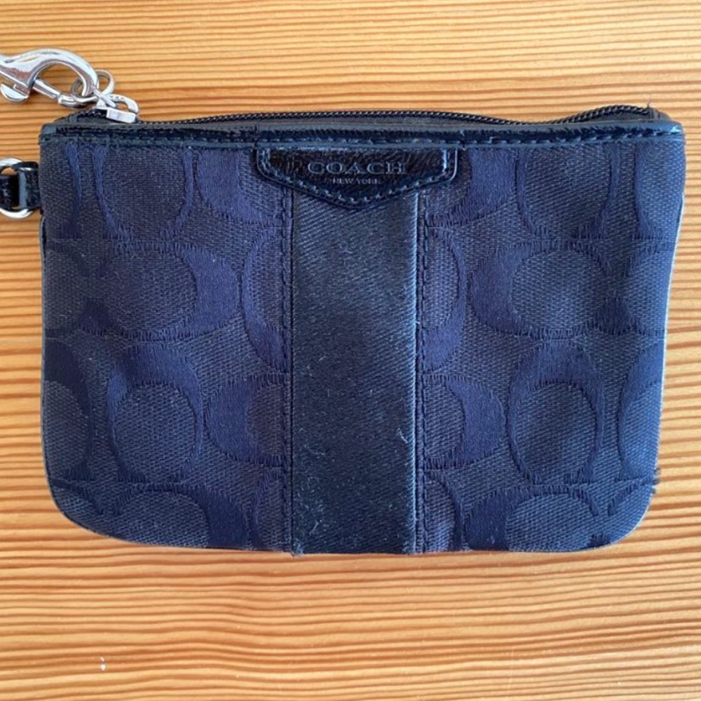 2000s Coach Canvas Patent Leather Wristlet